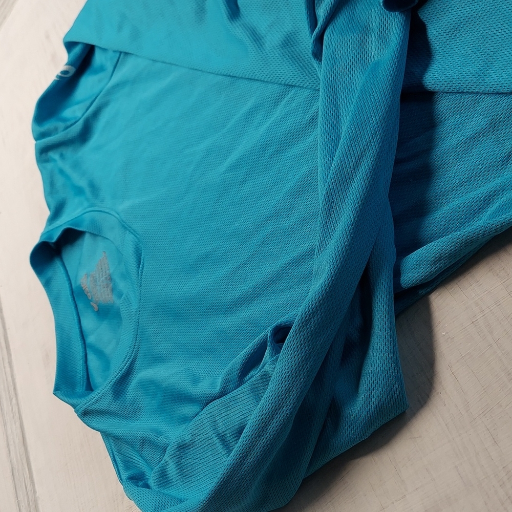 ASICS xs running or exercise shirt